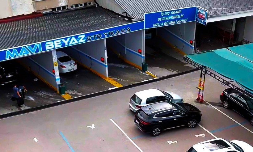 Mavi Beyaz Oto Yıkama tabela ve yıkama bölmeleri, Sarıyer